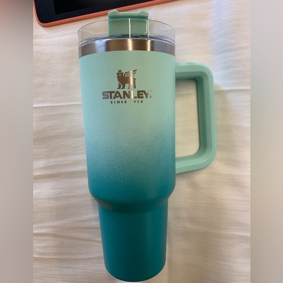 Bay Ombré - Picture 2 of 11